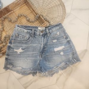 [ PISTOLA] WOMEN'S SIZE 25 WAIST CUTEST DISTRESSED DENIM SHORTS